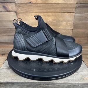 Sorel Kinetic Women's Size 7.5 Black Sneak Slip On Sneaker Casual Shoes EUC